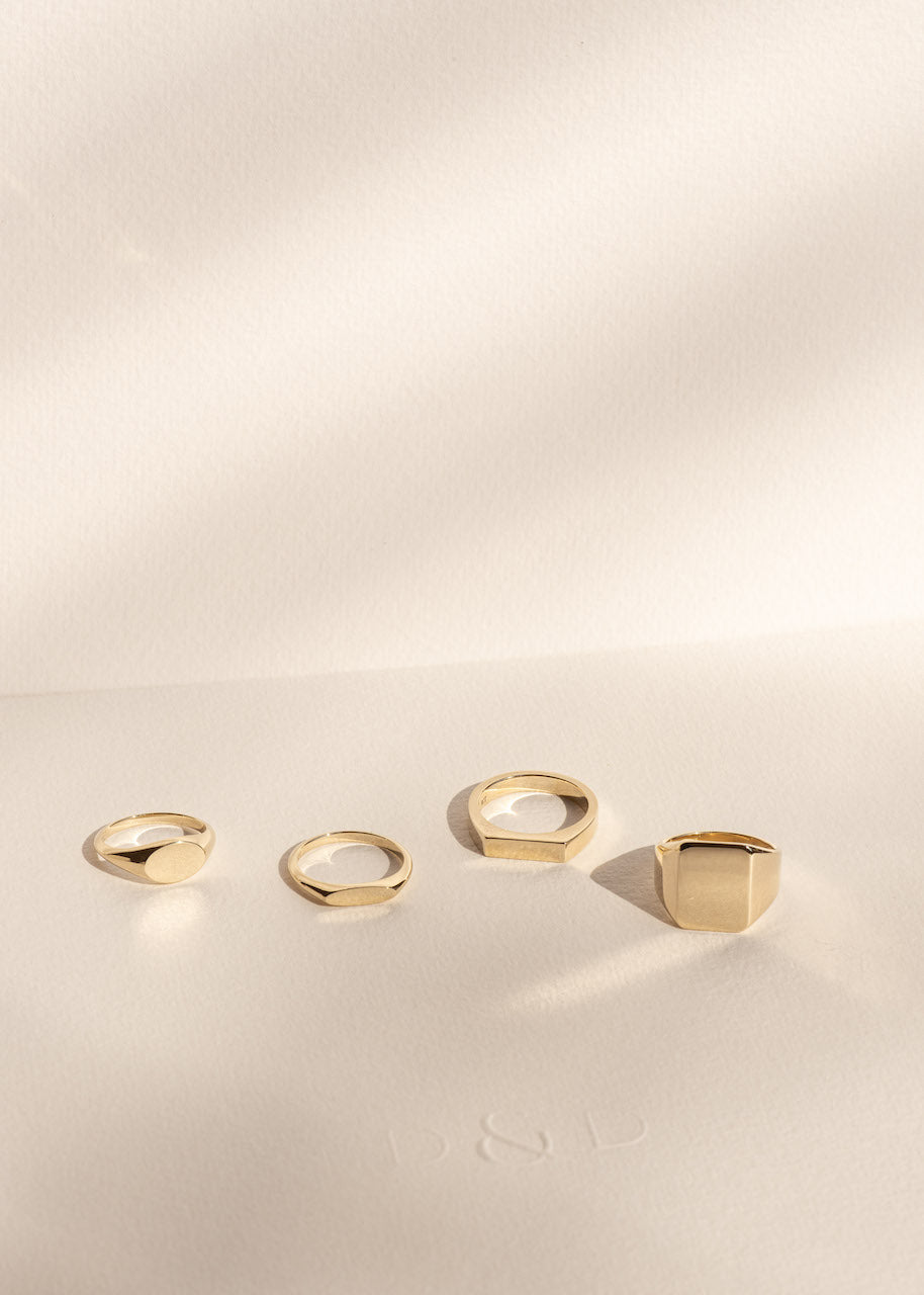 Petite Signet Ring - Elongated Oval