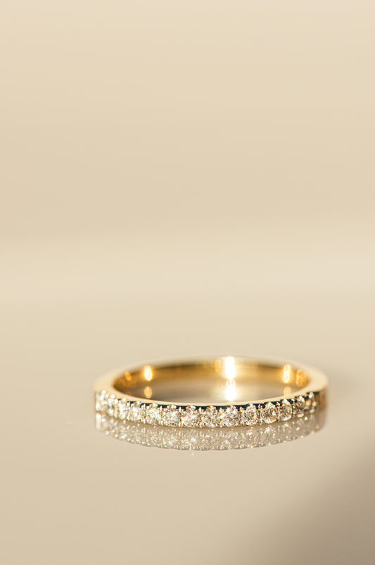Petite Vedette Diamond Ring