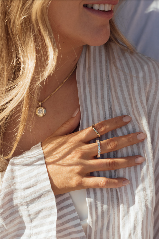 XO Milieu Diamond Ring