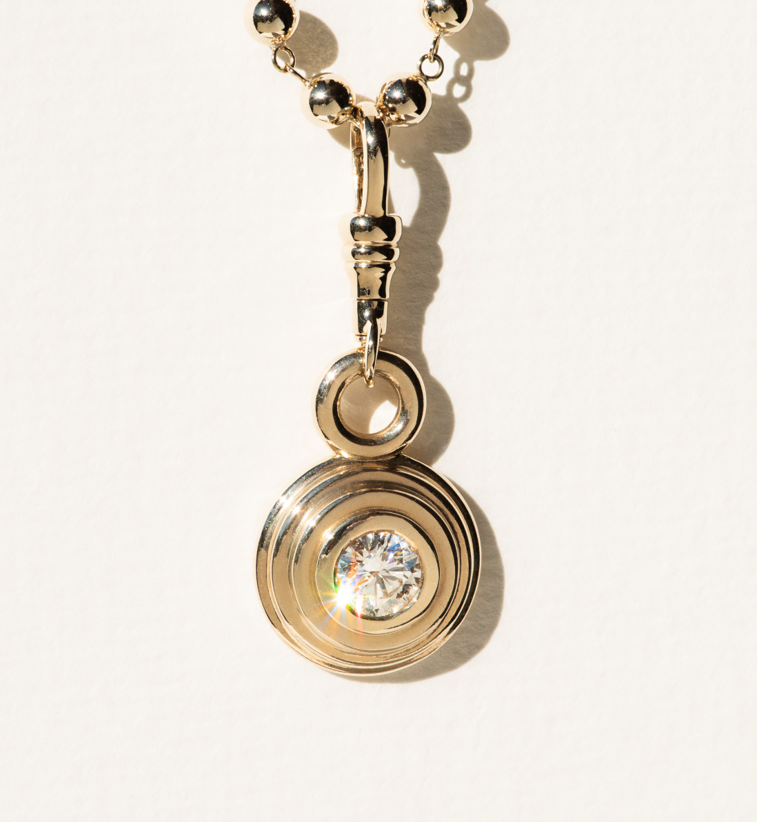 Niveaux Round Diamond Pendant - Swivel Clasp