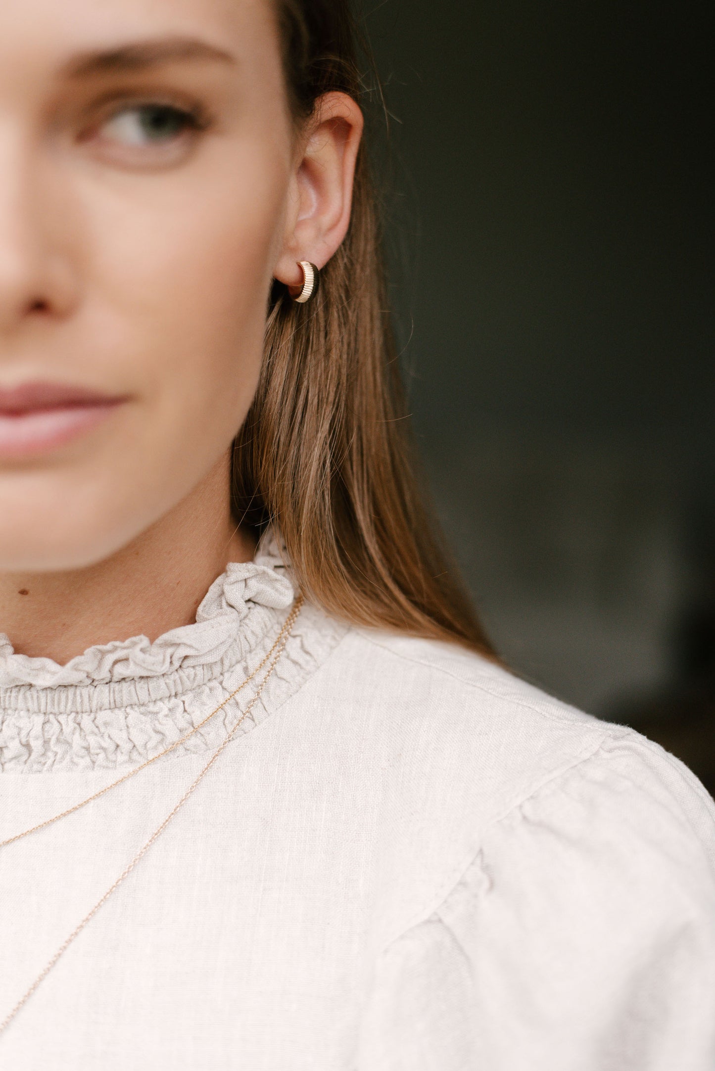 Fluted Knife Edge Huggies