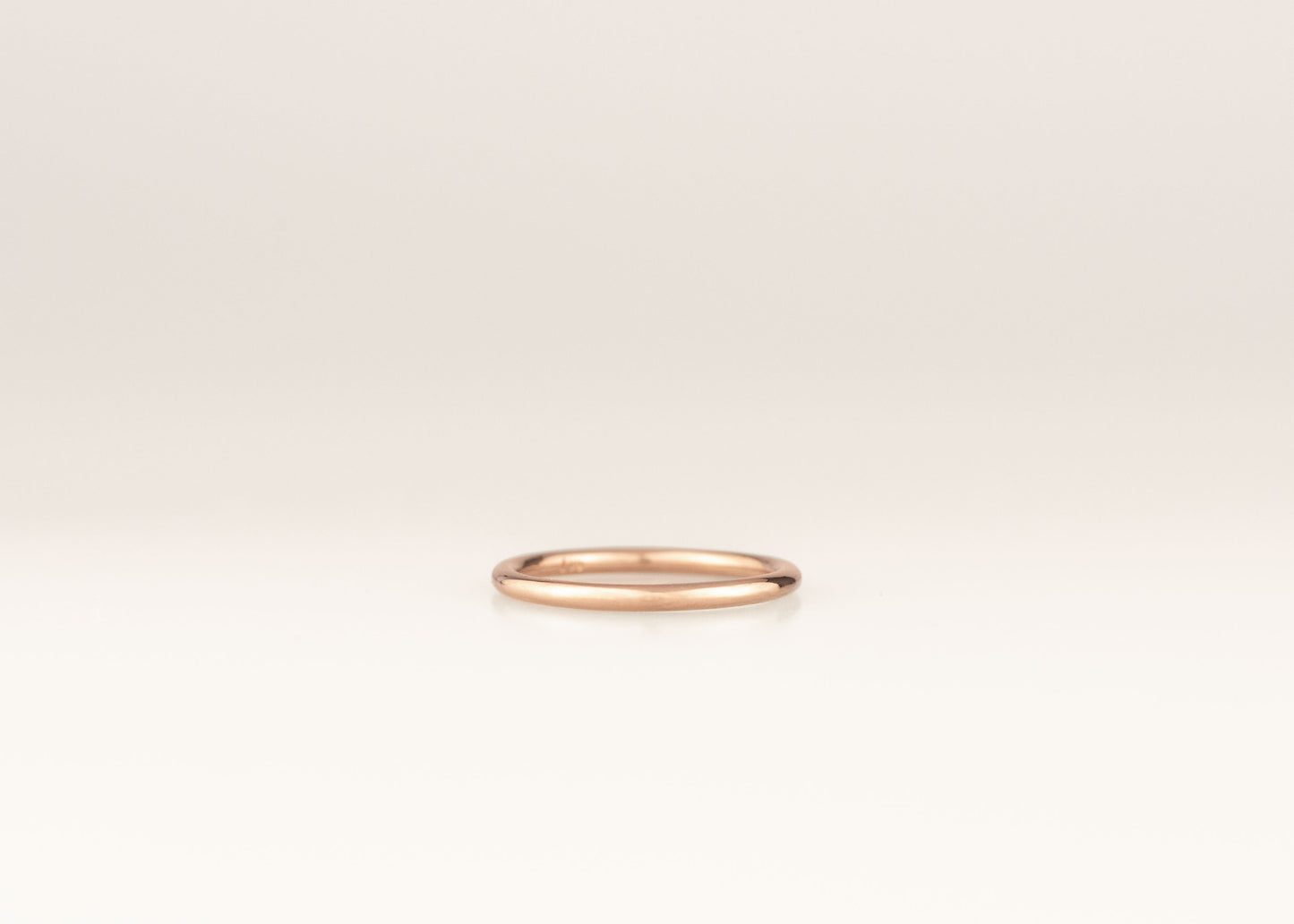 Petite Round Profile Band