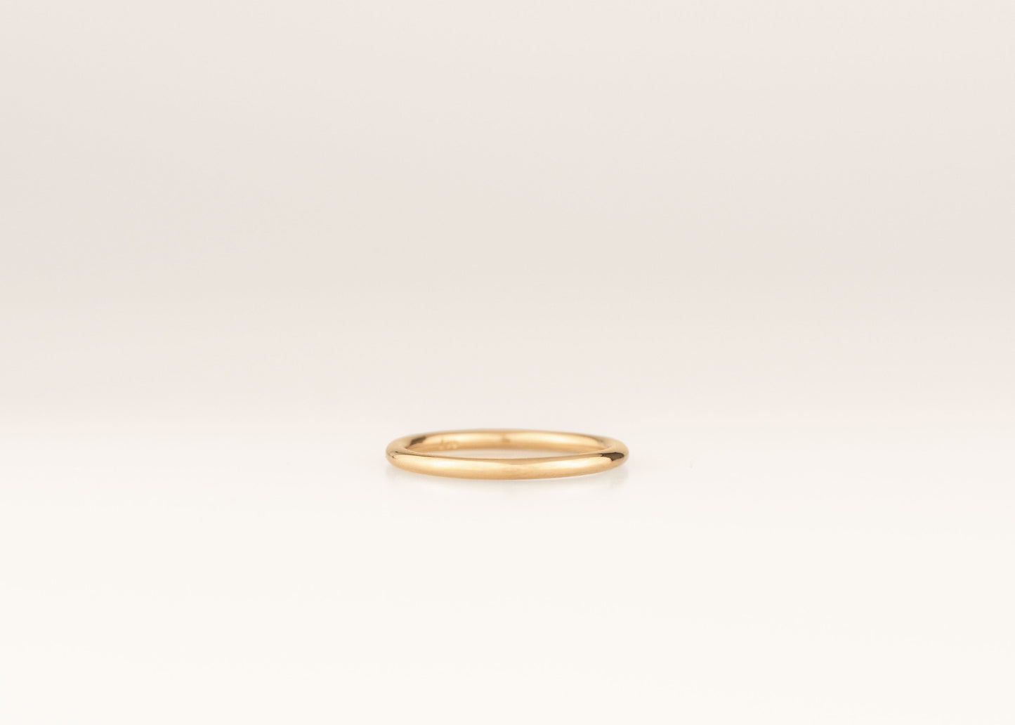 Petite Round Profile Band