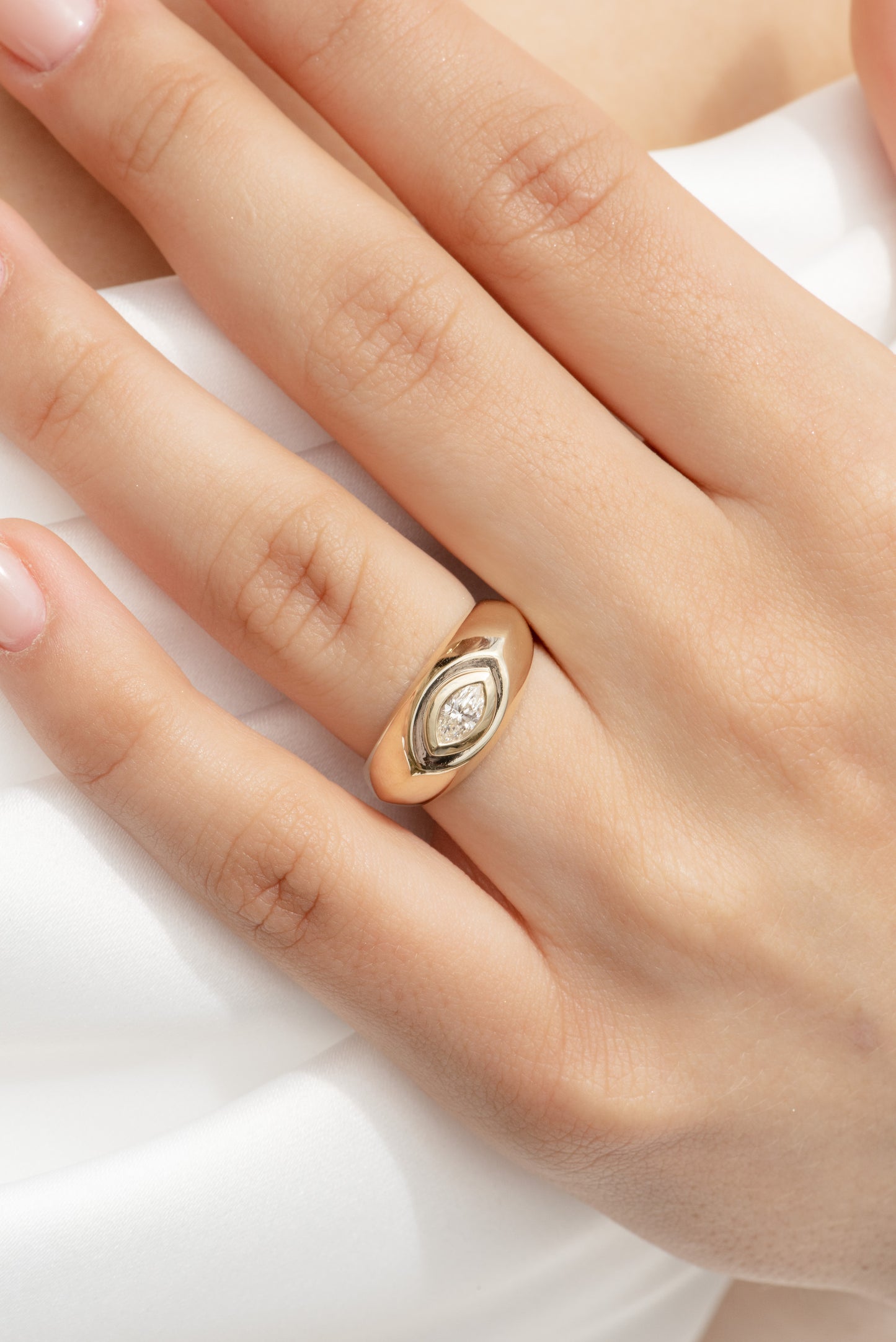 Soleil Signet Ring
