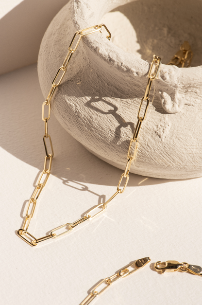 Barre Link Knife Edge Chain Necklace
