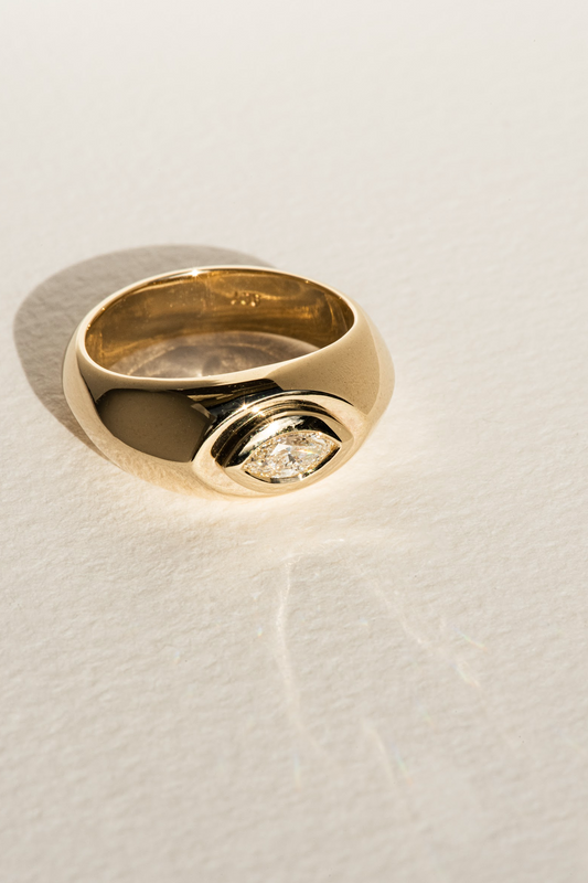 Soleil Signet Ring