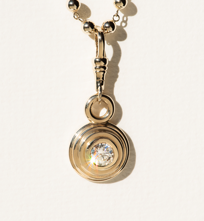 Niveaux Round Diamond Pendant - Swivel Clasp