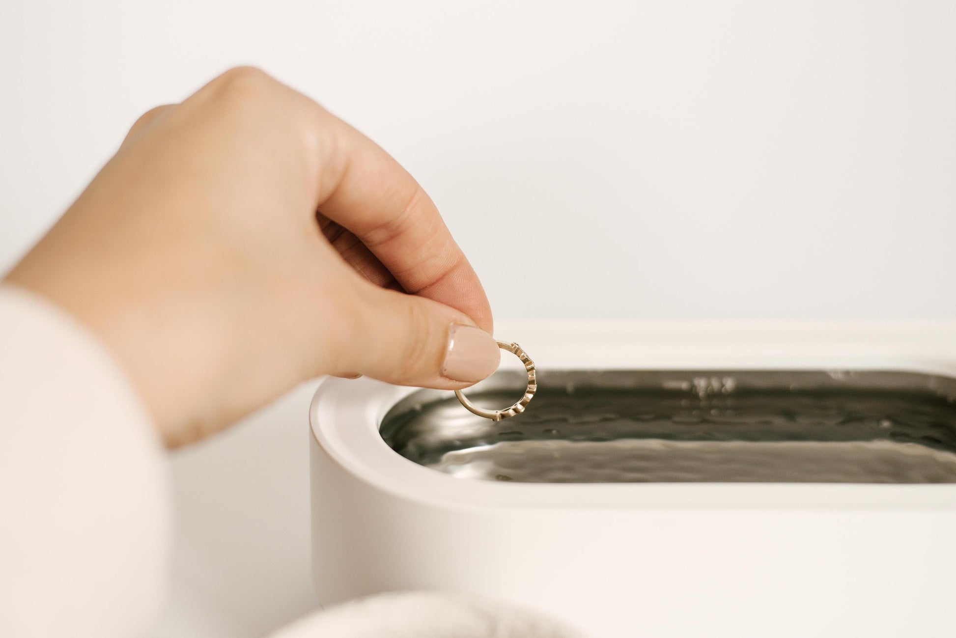 Ultrasonic Cleaner By Dean & Dust