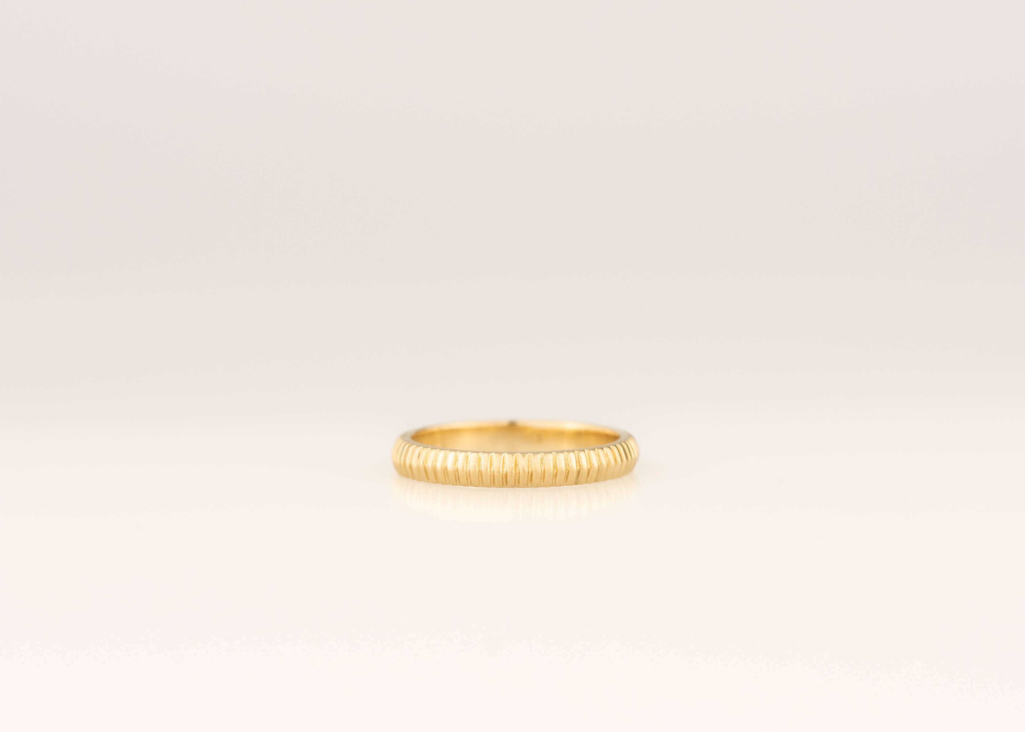 Fluted Knife Edge Narrow Band By Dean & Dust