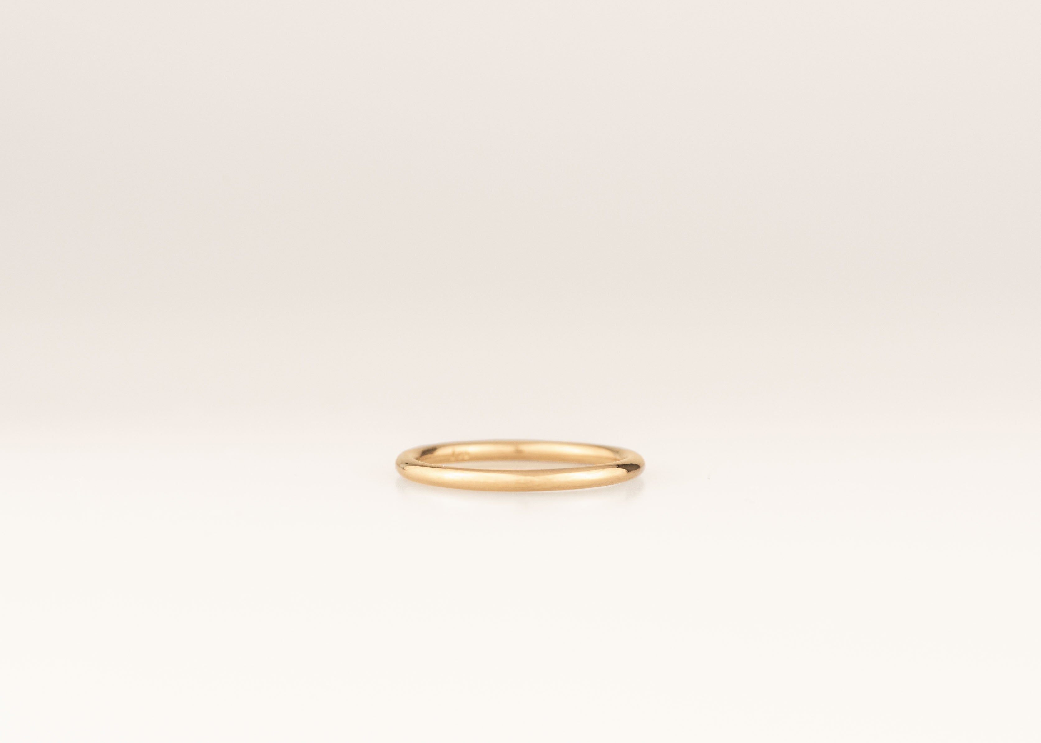Petite Round Profile Band