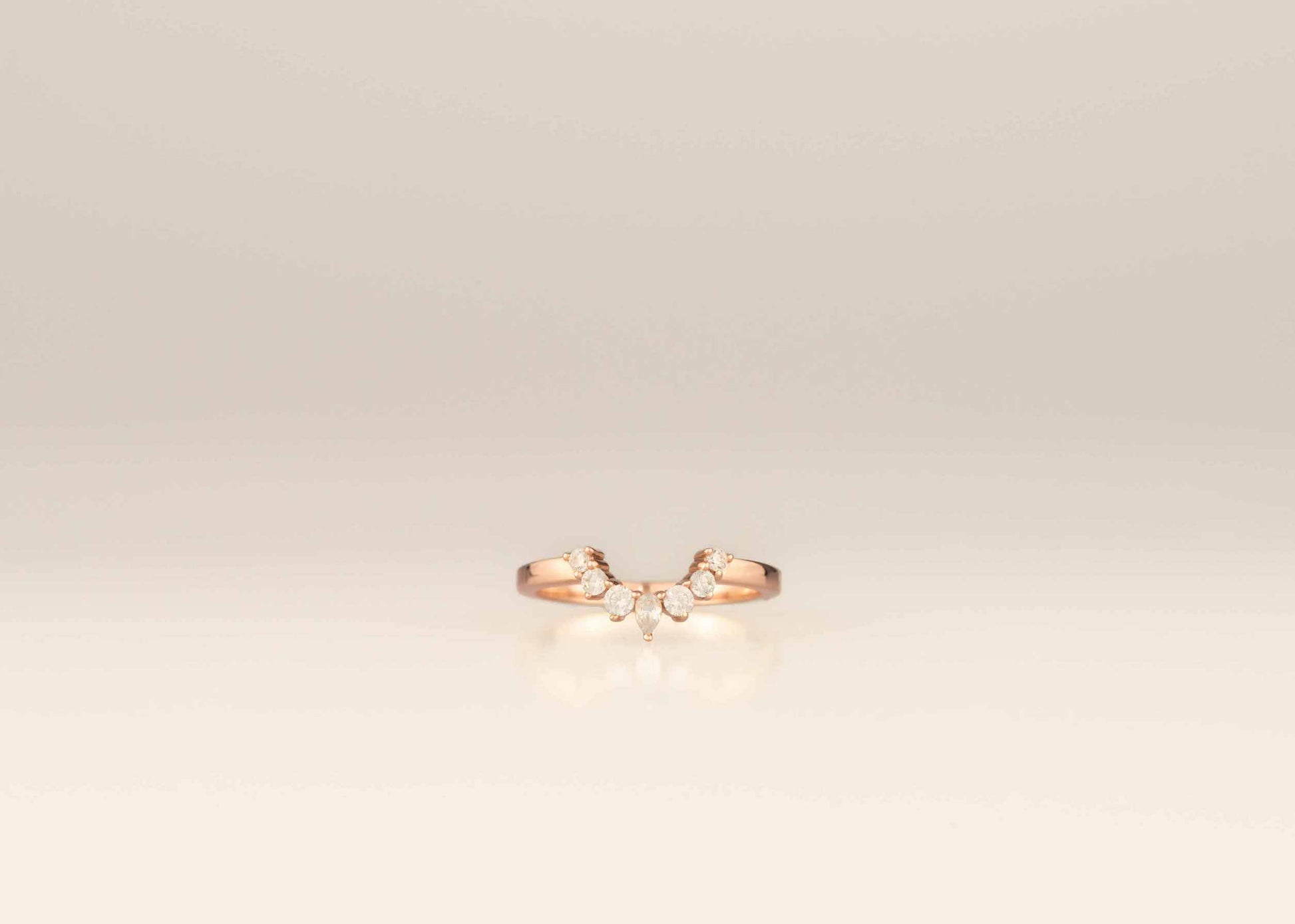 Curved Tiara Wedder