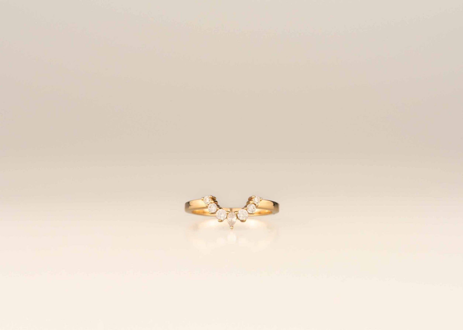Curved Tiara Wedder