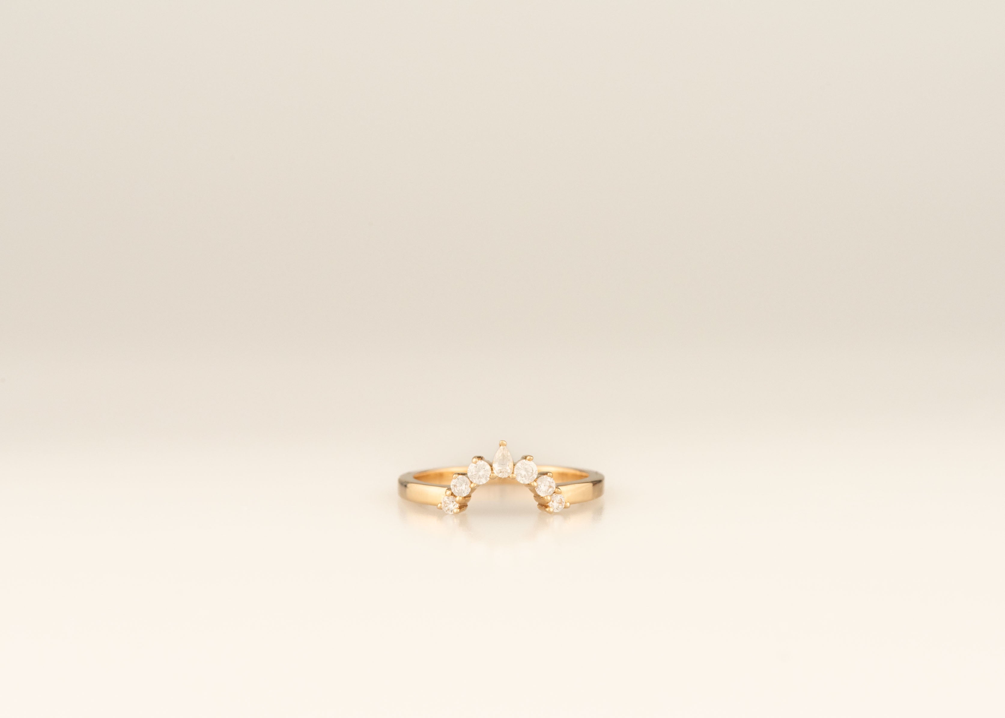 Curved Tiara Wedder