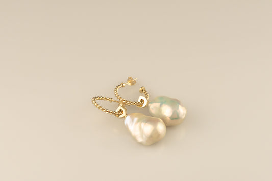 Pearl Charm - Grande By Dean & Dust