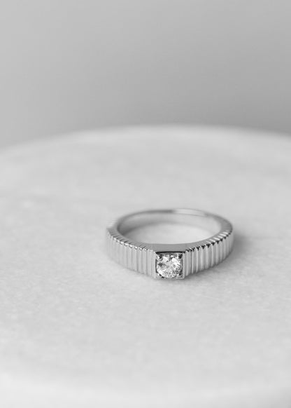 Fluted Diamond Ring